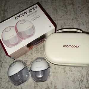 Momcozy M6 Wearable Pump w/ extra parts